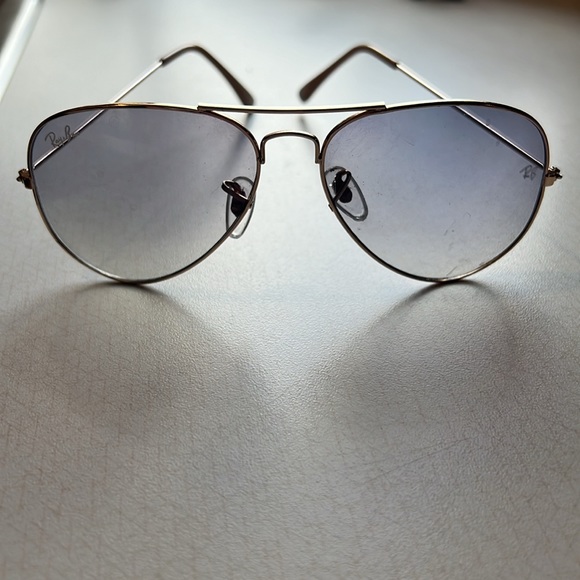 Ray-Ban Aviators Sunglasses - Picture 2 of 6